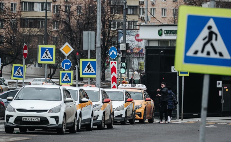 В банках оценили чеки на такси после нового закона