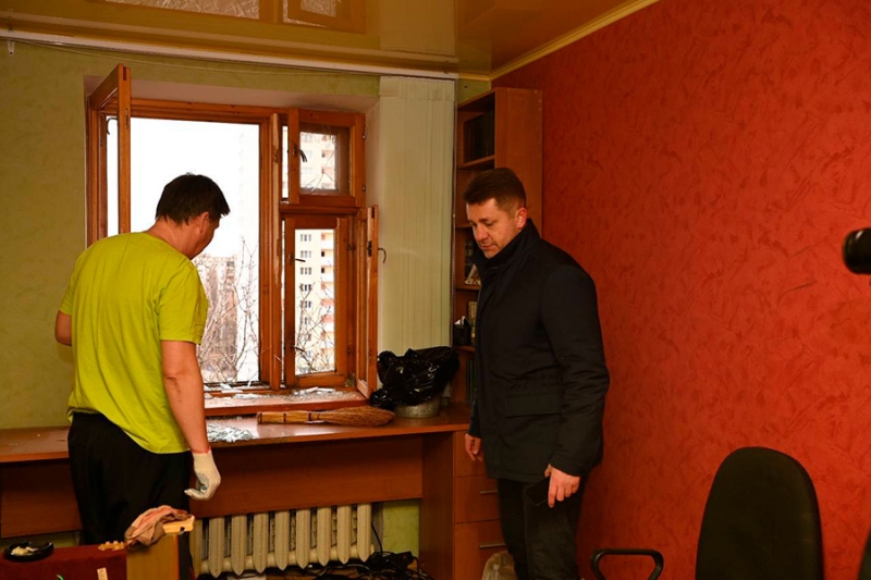 В Белгороде дрон врезался в многоквартирный дом