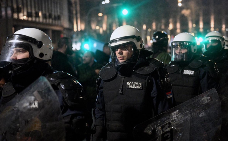 В Белграде студенты собрались на оппозиционный митинг в центре города