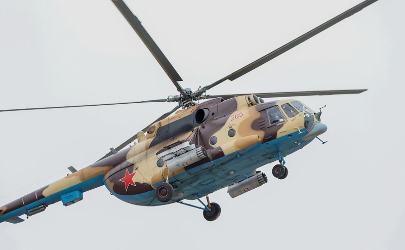 В Бишкеке разбился военный вертолет