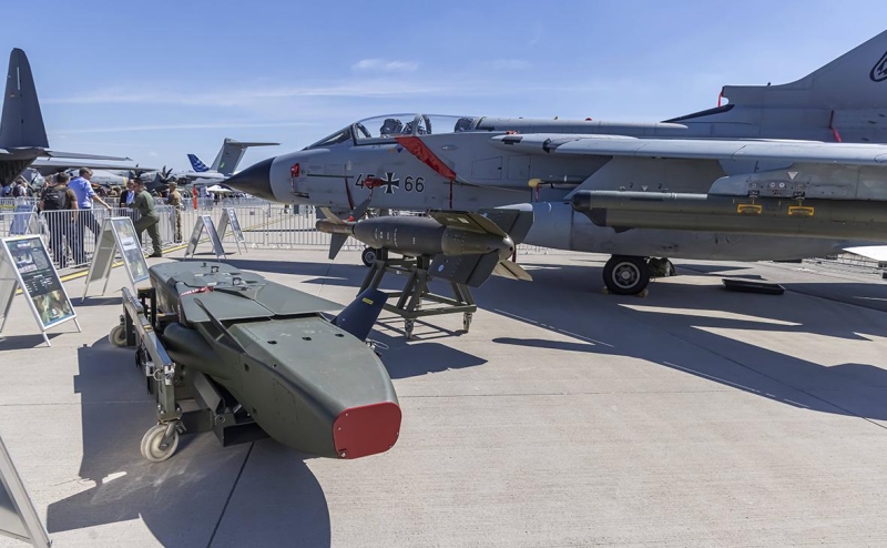 В Бундестаге обвинили Шольца в блокировании поставок ракет Taurus