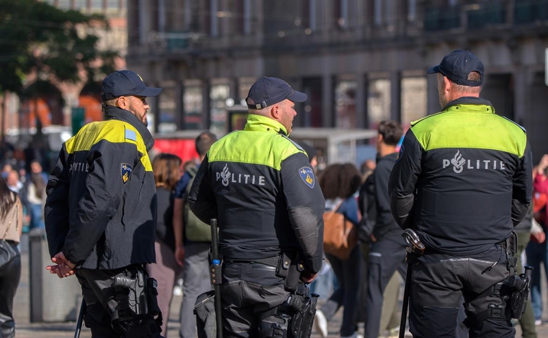 В центре Амстердама пять человек пострадали при нападении с ножом