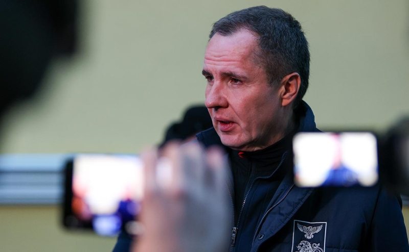 В центре Белгорода беспилотник атаковал административное здание