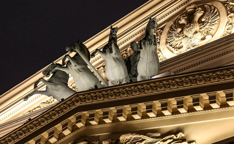 В центре Москвы загорелся Театр сатиры