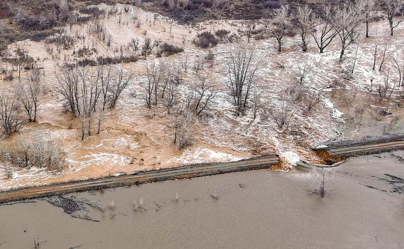 В Челябинской области прорвало дамбу Киалимского водохранилища