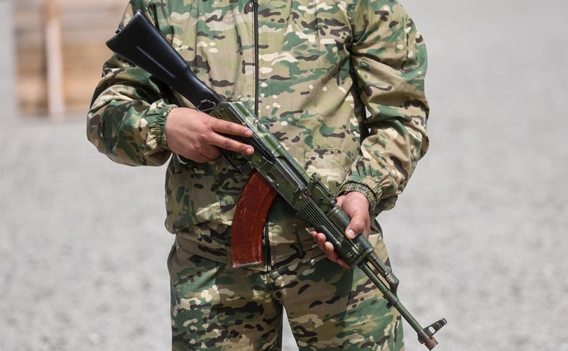 В Думу внесли проект, разрешающий контракт с Минобороны без