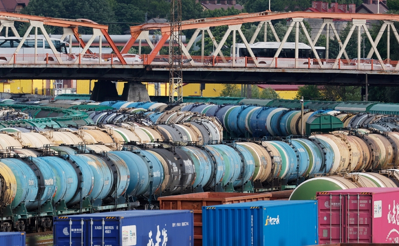 В ЕК анонсировали проверки машин и поездов в Калининград из-за санкций