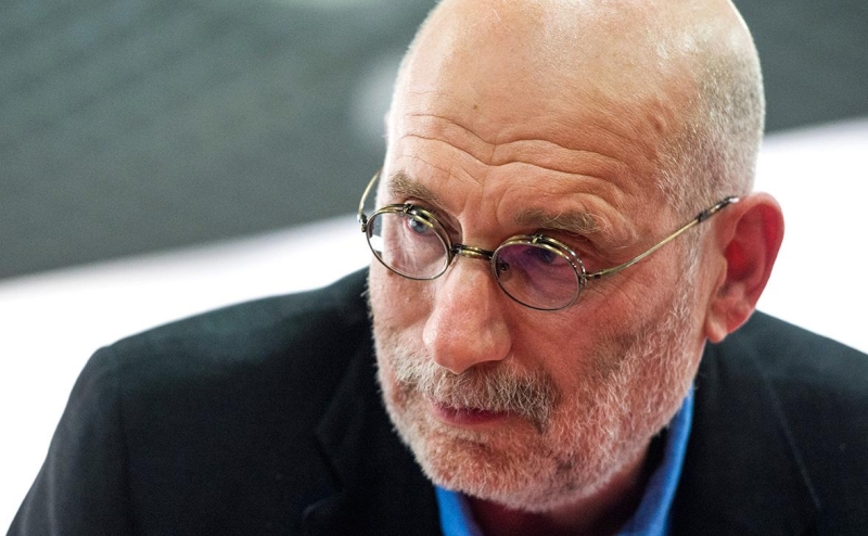 В финразведке объяснили включение Акунина в список экстремистов