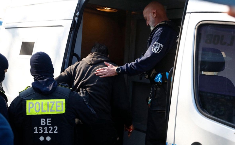 В Германии двух мужчин осудили за поставку в Россию электроники для