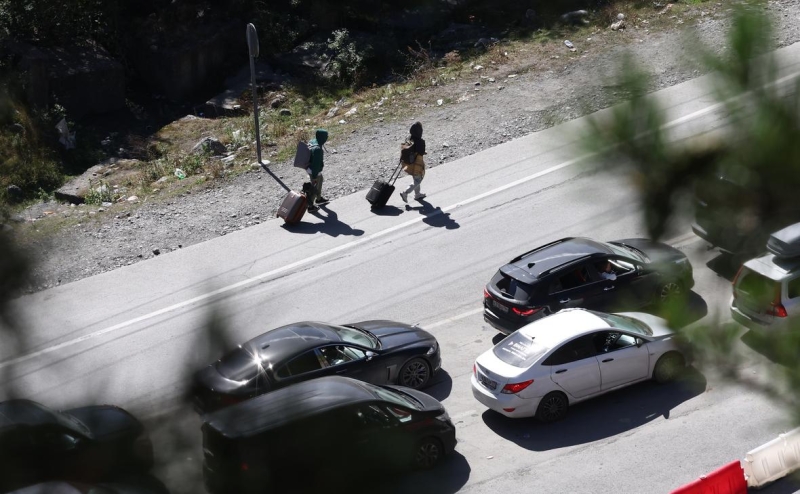 В Грузии на КПП Верхний Ларс образовалась пробка в сторону России