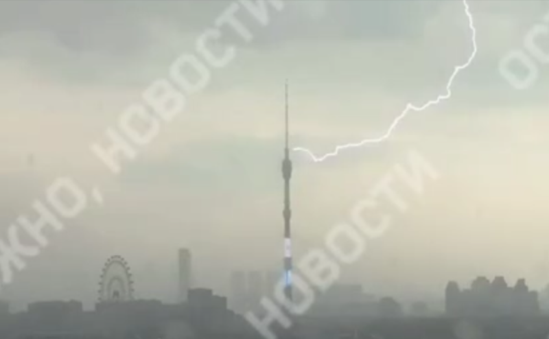 В Харькове пропал свет из-за бури