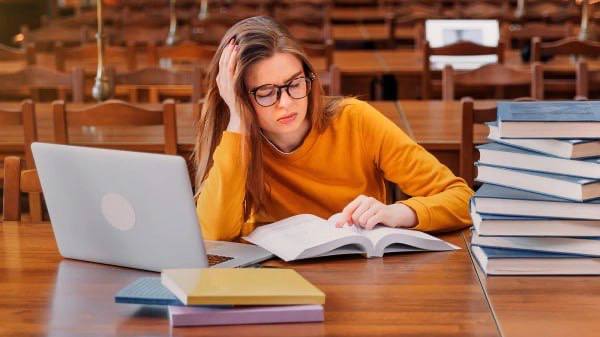 В Химках загорелись Николаевские бани