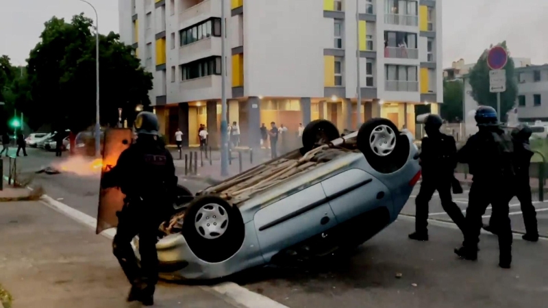 В ходе беспорядков во Франции задержали 667 человек