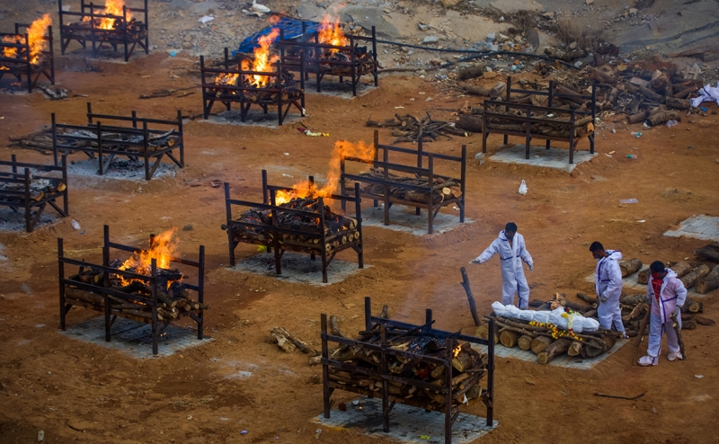 В Индии зафиксировали рекордное число смертей от COVID-19 за сутки