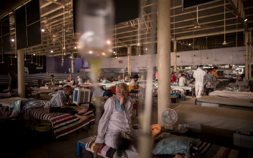 В Индии зафиксировали рекордное число смертей от COVID-19 за сутки