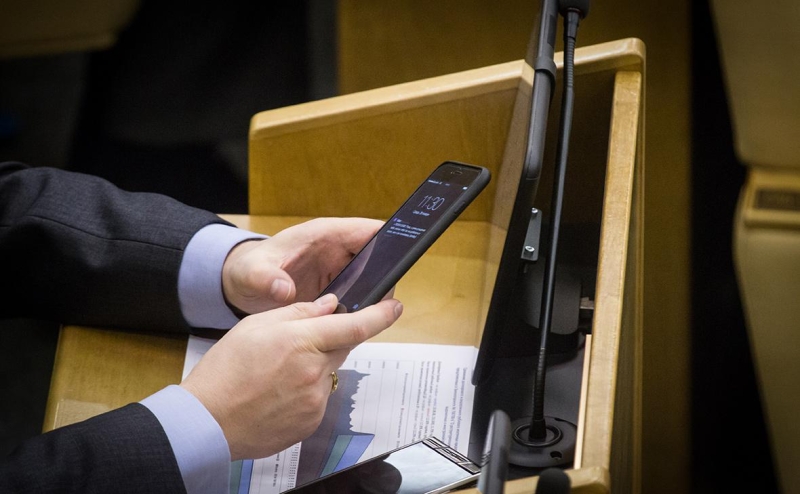 В Иране решили разблокировать WhatsApp и Google Play