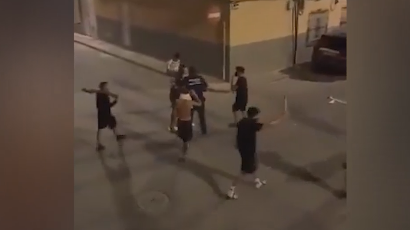 В испанском городе вспыхнули беспорядки из-за нападения мигрантов