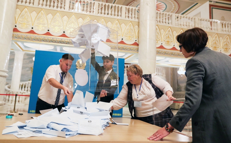 В Казахстане опубликовали данные экзитполов по поправкам в конституцию