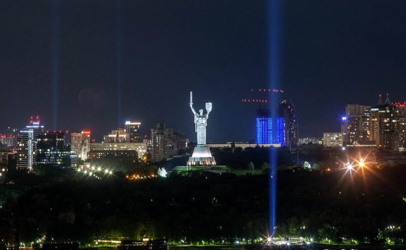 В Киеве и области прогремели взрывы