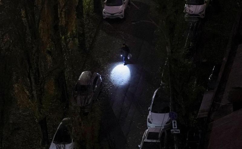 В Киеве произошел блэкаут после ударов по инфраструктуре