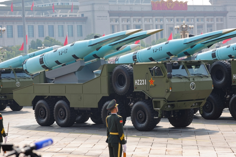 В Китае задержали мужчину за критику парада в честь 80-летия Победы