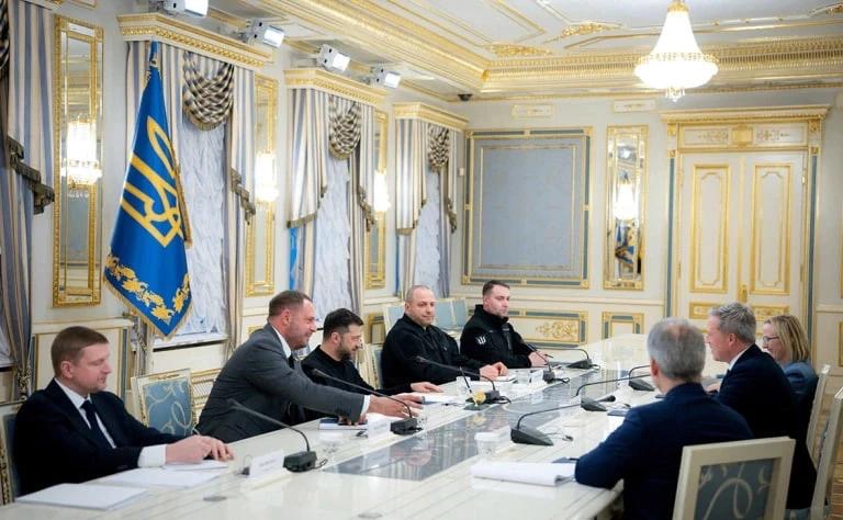 В Кремле сочли невозможным обсуждать архитектуру безопасности без