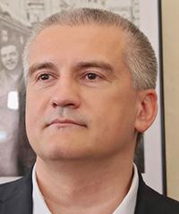 В Крыму ограничили продажу бензина «в одни руки»