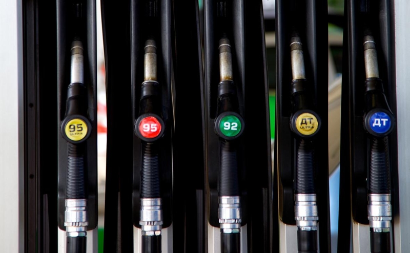 В Крыму ограничили продажу бензина «в одни руки»