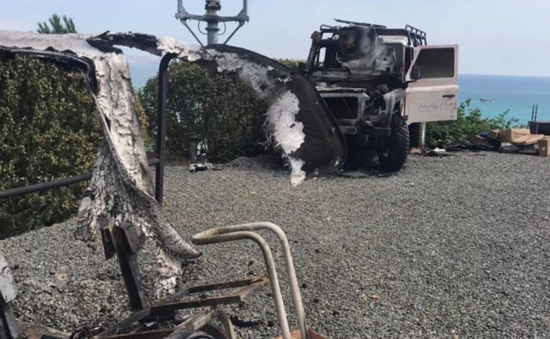 В Крыму возле дома Дмитрия Киселева подожгли внедорожник и гольф-кар