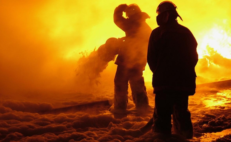 В Курской области загорелась нефтебаза после атаки украинского дрона