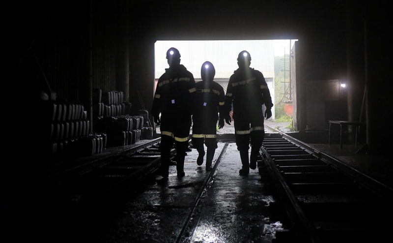 В Кузбассе 17 угольных предприятий встали из-за санкций и падения цен