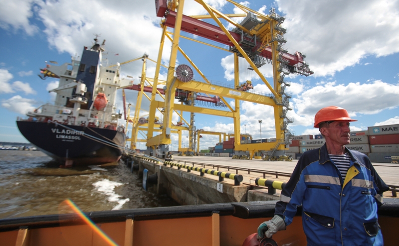В Ленобласти заявили о готовности Усть-Луги взять грузы порта Петербур