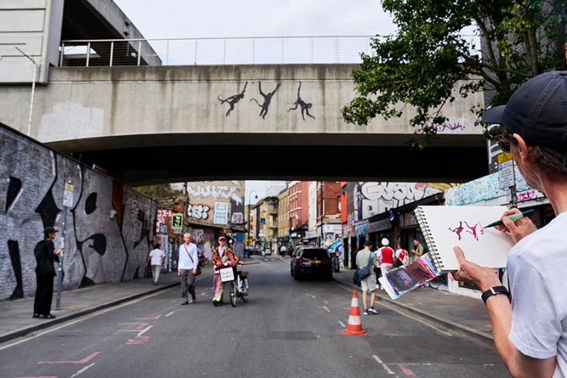 В Лондоне появилась седьмая за неделю работа Бэнкси