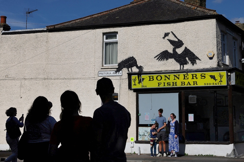 В Лондоне появилась седьмая за неделю работа Бэнкси