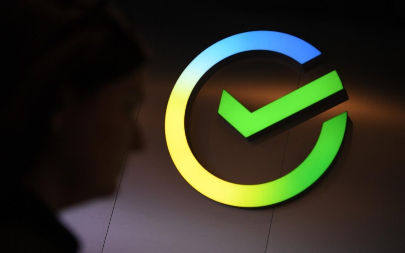 В Лос-Анджелесе десятки тысяч человек покинули свои дома из-за пожара