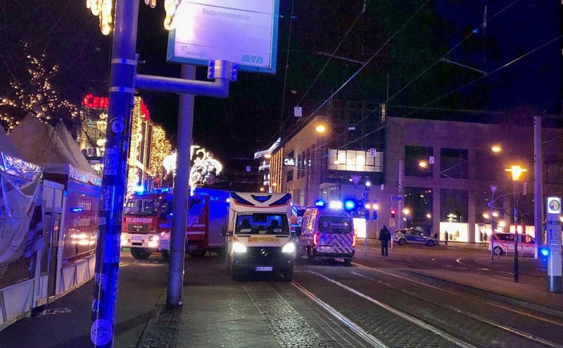 В Магдебурге автомобиль въехал в толпу на рождественской ярмарке