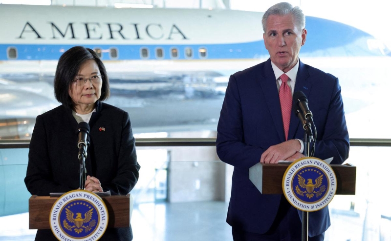 В МИД Китая заявили о &laquo;нарушенном позитивном импульсе&raquo; в отношениях с