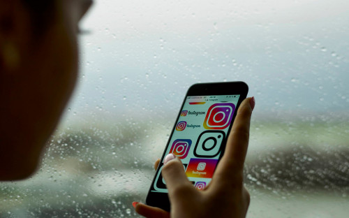 В Минцифры выступили за предустановку родительского контроля на телефо