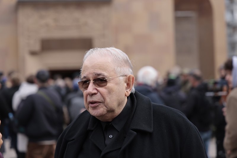 В Москве началось прощание с Тиграном Кеосаяном