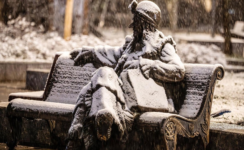 В Москве выпал первый снег. Фоторепортаж