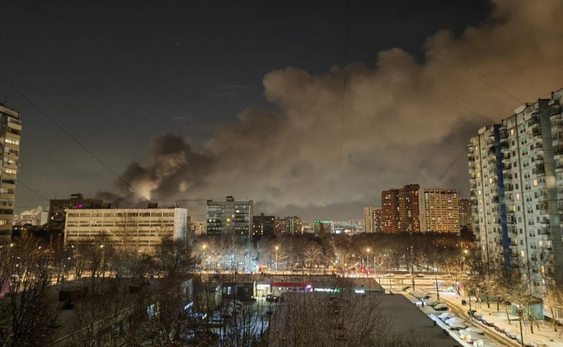 В Москве загорелось здание института вычислительной техники