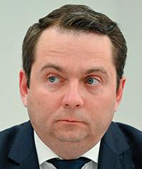 В Мурманской области двухэтажный пассажирский поезд столкнулся с