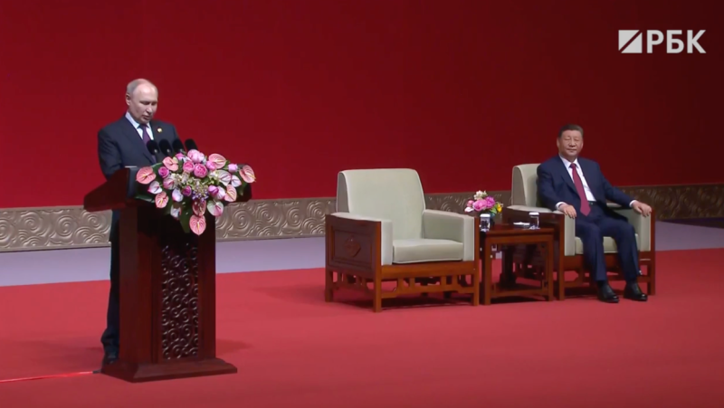 В Новороссийске отразили атаку более десяти беспилотников