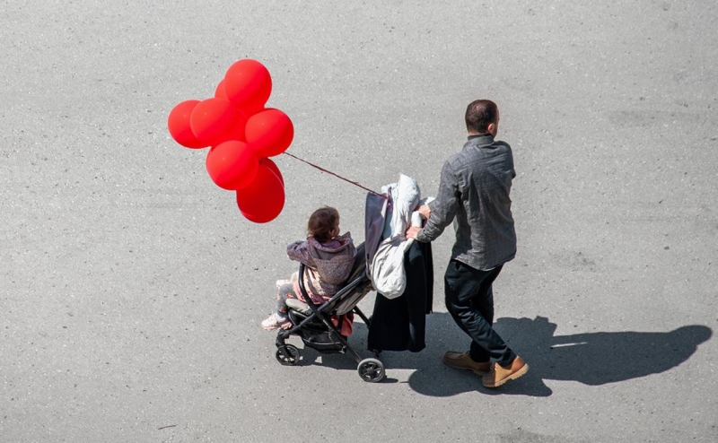 В ОП предложили улучшать демографию льготами на жилье и автомобили