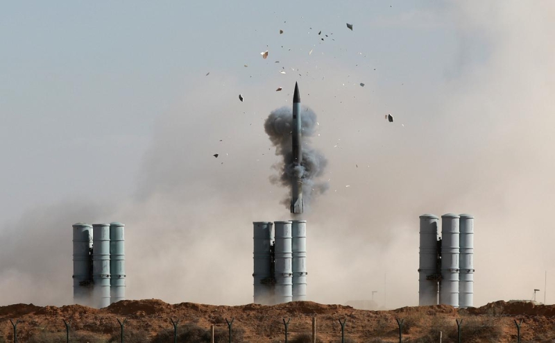 В Орле объект ТЭК загорелся после падения дронов