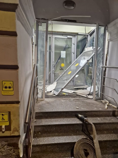 В отделении Сбербанка в Петербурге взорвали банкомат