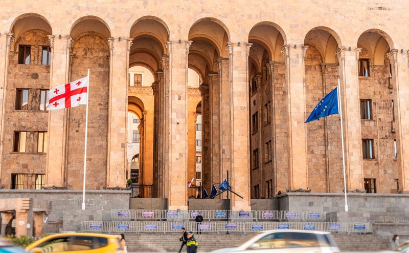 В парламенте Грузии подрались на заседании по закону об иноагентах