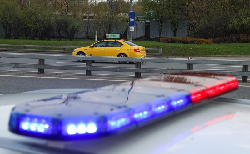 В Петербурге из-за участников конфликта с таксистами поспорили СК и