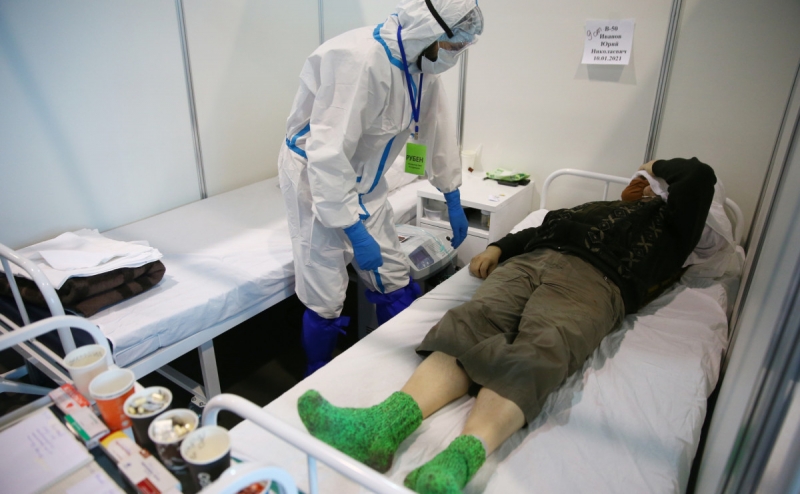 В Петербурге зафиксировали резкий рост числа заразившихся COVID-19