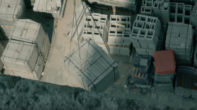 В пяти регионах опровергли запрет на брюки для школьниц